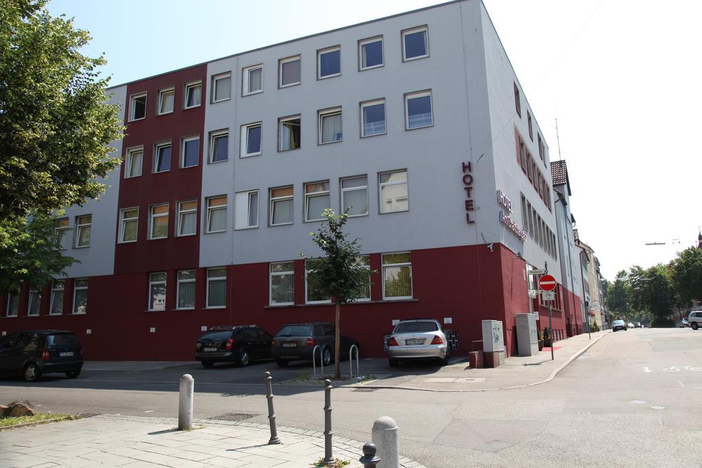 Hotel Am Charlottenplatz Esslingen am Neckar Екстериор снимка